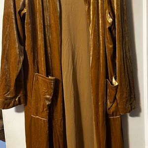 Source Unknown Gold Velvet Coat